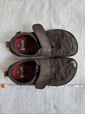 Splay barefoot sneaker 1Y